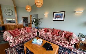 Spacious Sea View Home 5 Miles From Inverness